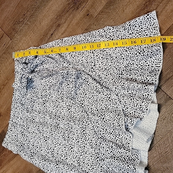Women's Size M Faux Wraparound Skirt - Picture 3 of 6